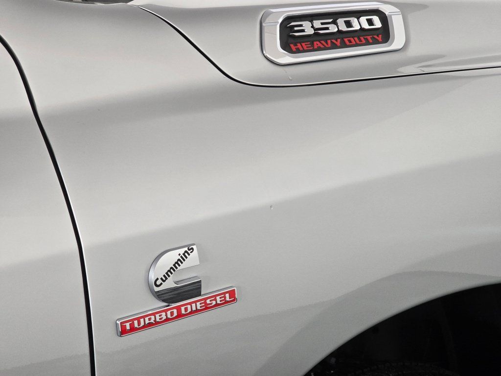New 2026 RAM 3500 Big Horn AWD/4WD image 33
