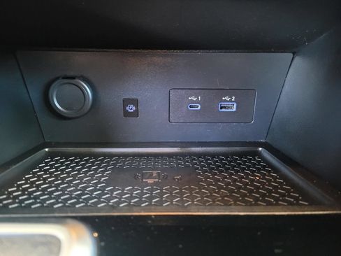 Used 2025 Nissan Pathfinder SL FWD image 26
