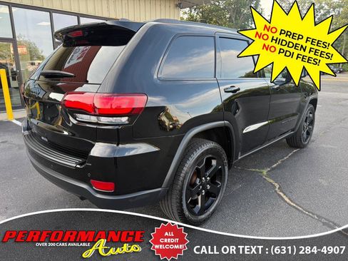 Used 2020 Jeep Grand Cherokee Laredo image 6