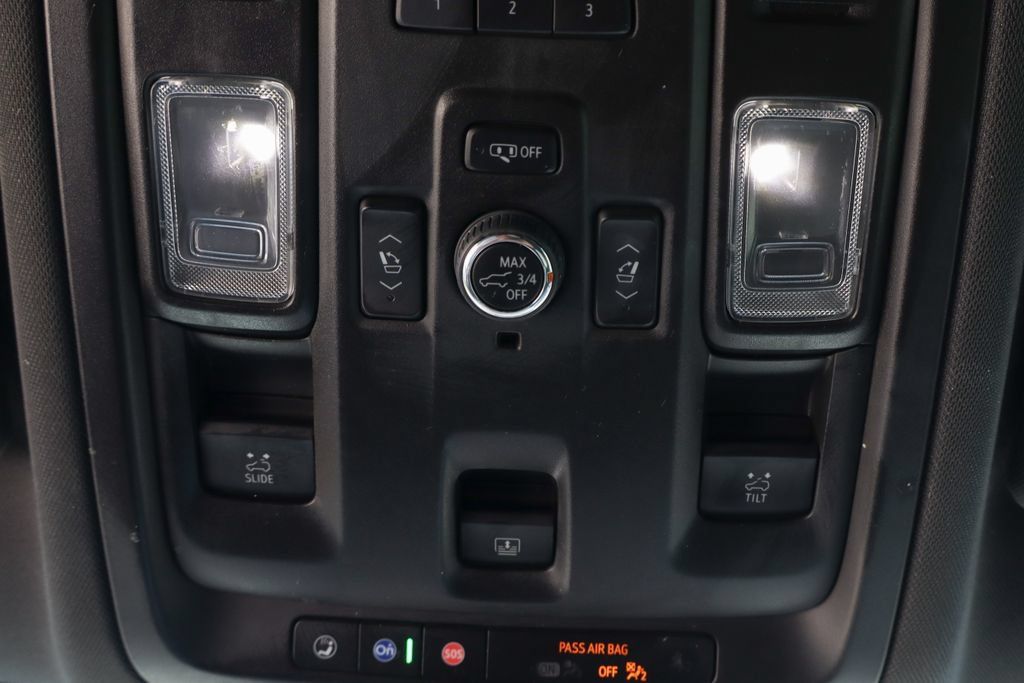 Used 2022 Chevrolet Tahoe RST w/ Sport Performance Package AWD/4WD image 31