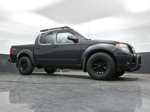 Used 2011 Nissan Frontier PRO-4X w/ Pro-4x Luxury Pkg AWD/4WD image 31