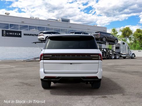 New 2027 Lincoln Navigator Black Label AWD/4WD image 7