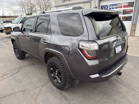 Used 2021 Toyota 4Runner SR5 Premium w/ Moonroof Package image 8
