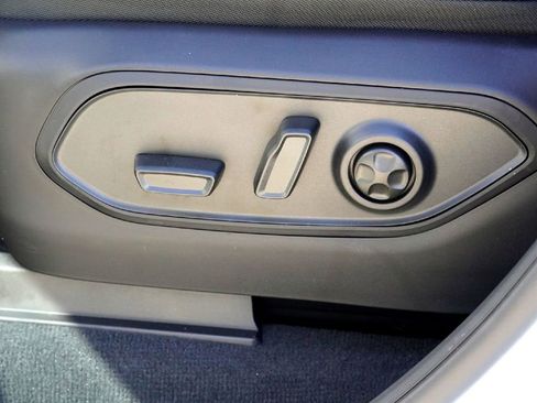 New 2025 Jeep Grand Cherokee L Limited image 21