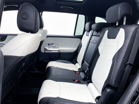 Used 2023 Mercedes-Benz GLB 250 4MATIC image 37