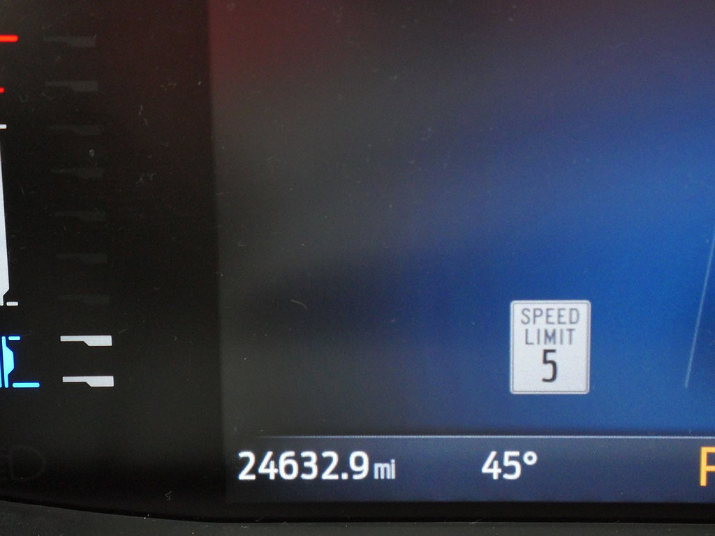 Used 2024 Ford Escape ST-Line w/ Tech Pack #1 AWD/4WD image 31