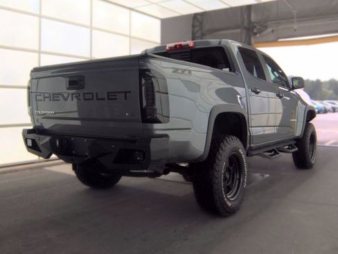Used 2022 Chevrolet Colorado Z71 AWD/4WD image 2
