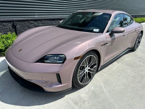 Used 2025 Porsche Taycan image 6