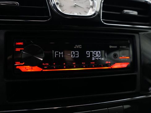 Used 2012 Chrysler 200 Limited image 28