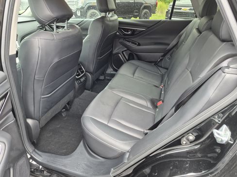 Used 2022 Subaru Outback Limited AWD/4WD image 10