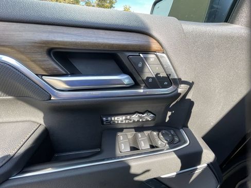 Certified 2025 Chevrolet Silverado 1500 High Country AWD/4WD image 24