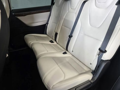 Used 2018 Tesla Model X 75D AWD/4WD image 10