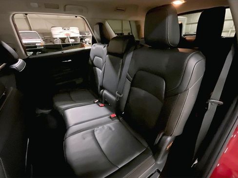 Used 2023 Nissan Pathfinder SL image 24