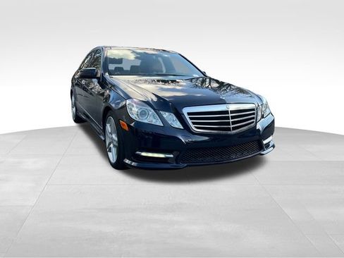 Used 2013 Mercedes-Benz E 350 4MATIC Sedan image 7
