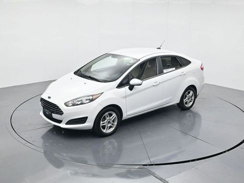 Used 2018 Ford Fiesta SE image 40