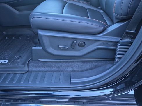 New 2025 Ford F150 Lariat w/ Equipment Group 501A Mid image 15