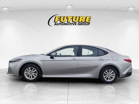 Used 2025 Toyota Camry LE FWD image 6
