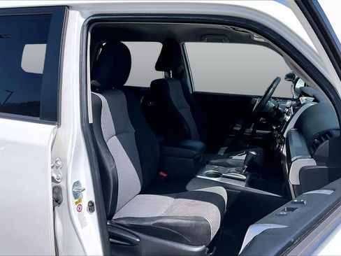 Used 2017 Toyota 4Runner SR5 RWD image 9