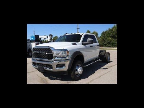 Used 2024 RAM 5500 SLT w/ Quick Order Package 27G SLT image 7