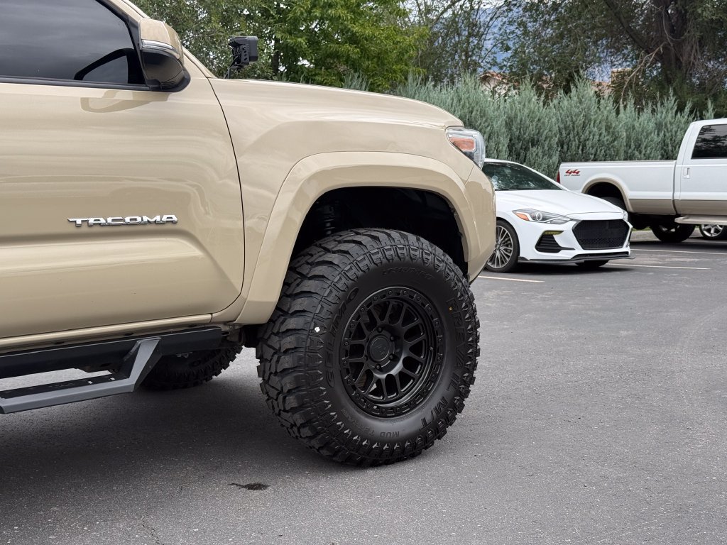Used 2019 Toyota Tacoma TRD Sport w/ Technology Package AWD/4WD image 7
