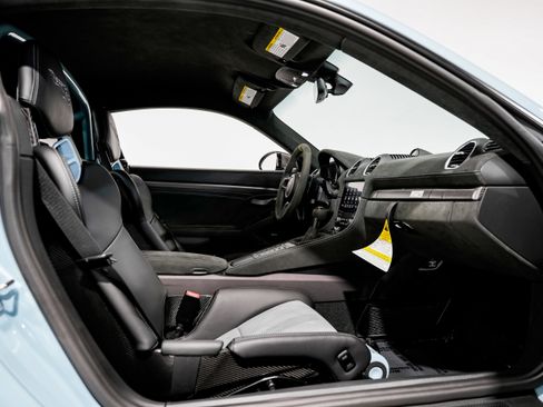 Used 2023 Porsche 718 Cayman GT4 RS image 29
