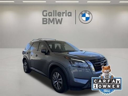 Used 2023 Nissan Pathfinder SL AWD/4WD image 4