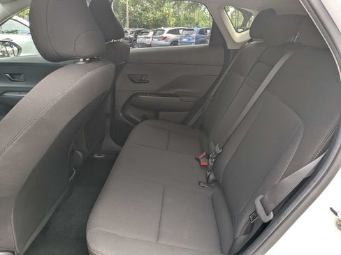 Used 2025 Hyundai Kona SEL AWD/4WD image 14