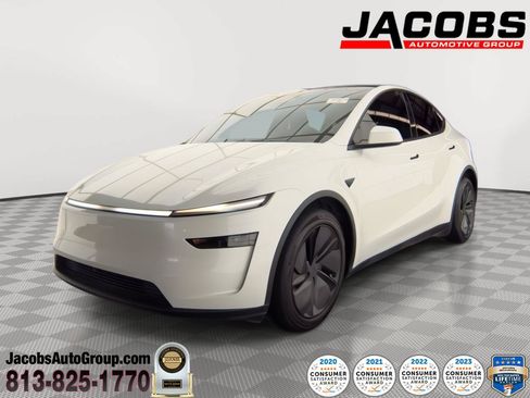Used 2026 Tesla Model Y Long Range AWD/4WD image 1