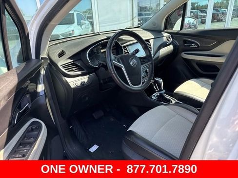 Used 2021 Buick Encore Preferred AWD/4WD image 4