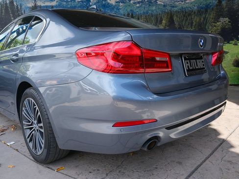 Used 2019 BMW 530i w/ Convenience Package RWD image 38
