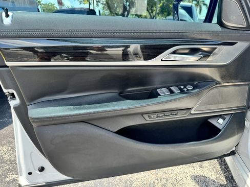 Used 2019 BMW 740i w/ M Sport Package RWD image 42