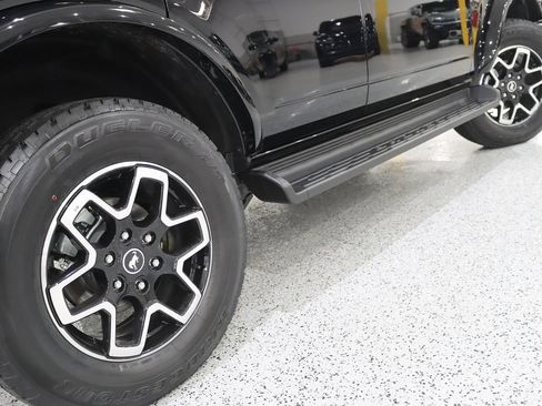 Used 2025 Ford Bronco Outer Banks AWD/4WD image 12