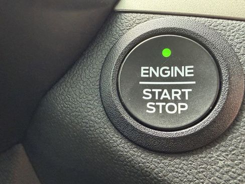 Used 2022 Ford Escape SE w/ SE Sport Appearance Package FWD image 27