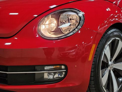 Used 2013 Volkswagen Beetle 2.0T image 14