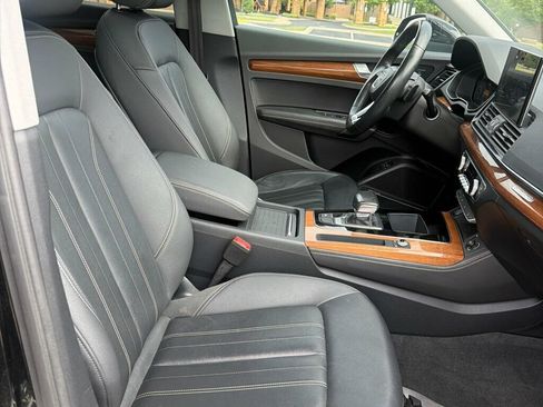 Used 2021 Audi Q5 e Premium Plus w/ Premium Plus Package AWD/4WD image 13