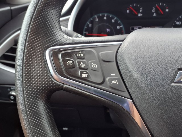 Used 2025 Chevrolet Malibu LT FWD image 12
