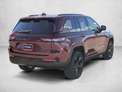 New 2024 Jeep Grand Cherokee Altitude image 2