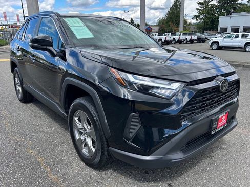 Used 2024 Toyota RAV4 XLE w/ Convenience Package AWD/4WD image 3