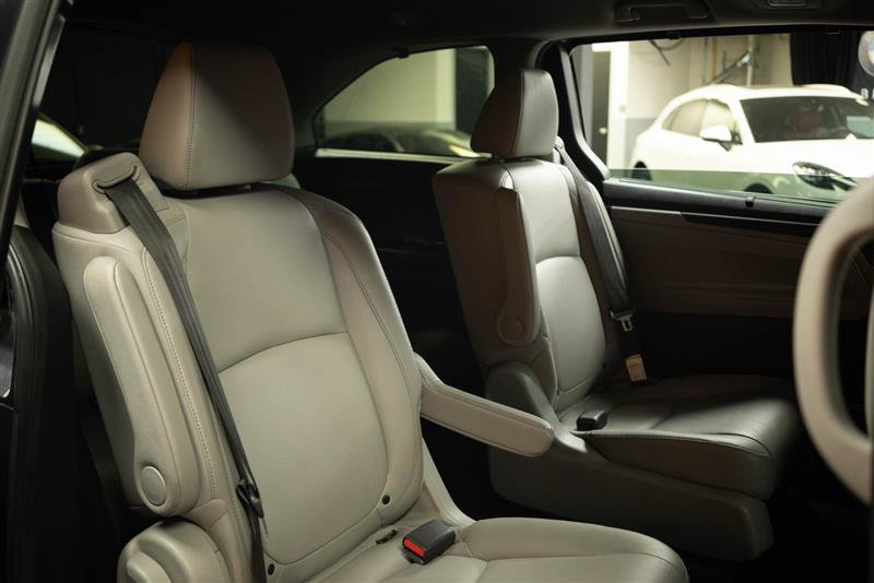 Used 2019 Honda Odyssey EX-L image 17