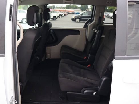 Used 2017 Dodge Grand Caravan SE w/ Power Window Group FWD image 5