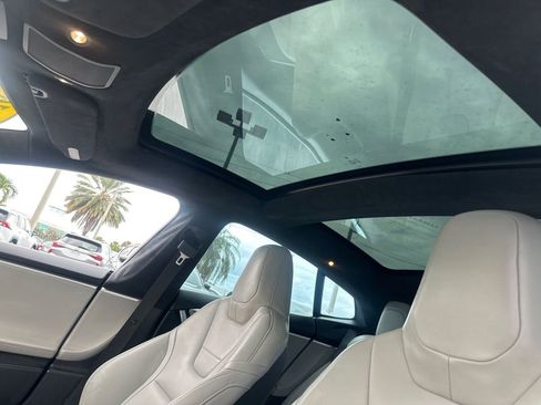 Used 2016 Tesla Model S 90D image 19