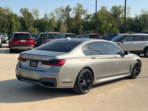 Used 2022 BMW 750i xDrive w/ Executive Package AWD/4WD image 12