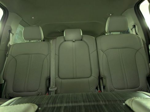 Used 2024 Jeep Wagoneer L Series II w/ Flexible Seating Group AWD/4WD image 30