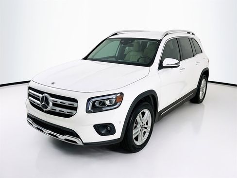 Used 2021 Mercedes-Benz GLB 250 image 3
