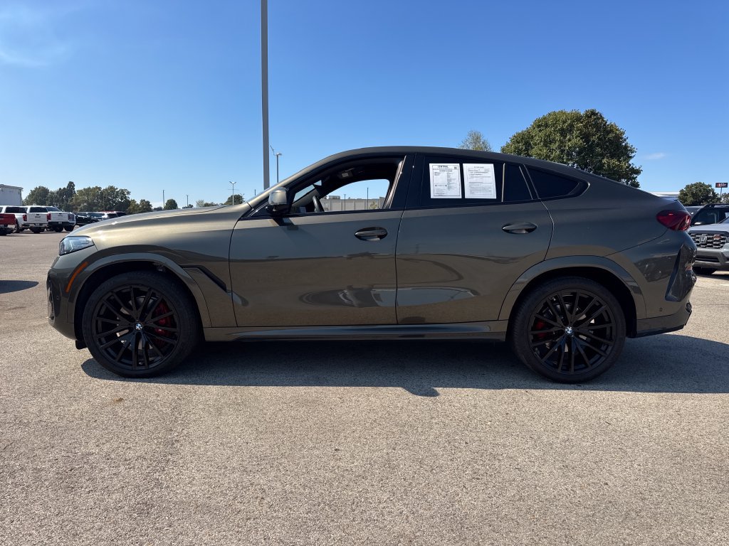 Used 2024 BMW X6 xDrive40i w/ Premium Package AWD/4WD image 3