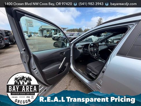 Used 2024 Toyota Corolla Cross AWD Hybrid image 11