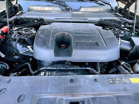 Used 2023 Land Rover Defender 130 First Edition image 11