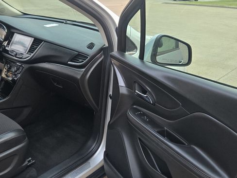 Used 2018 Buick Encore Preferred image 21