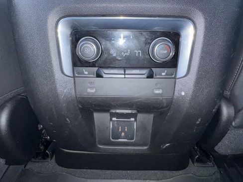 Used 2021 Chevrolet Suburban High Country image 17