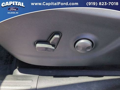 Used 2022 Jeep Cherokee Limited AWD/4WD image 12